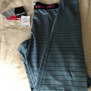 Womans Size L Nike Pro Training Pants NEW
